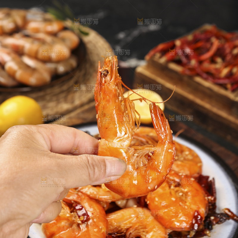 深底上的香辣大虾