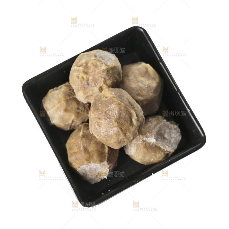 白底上的火锅丸子