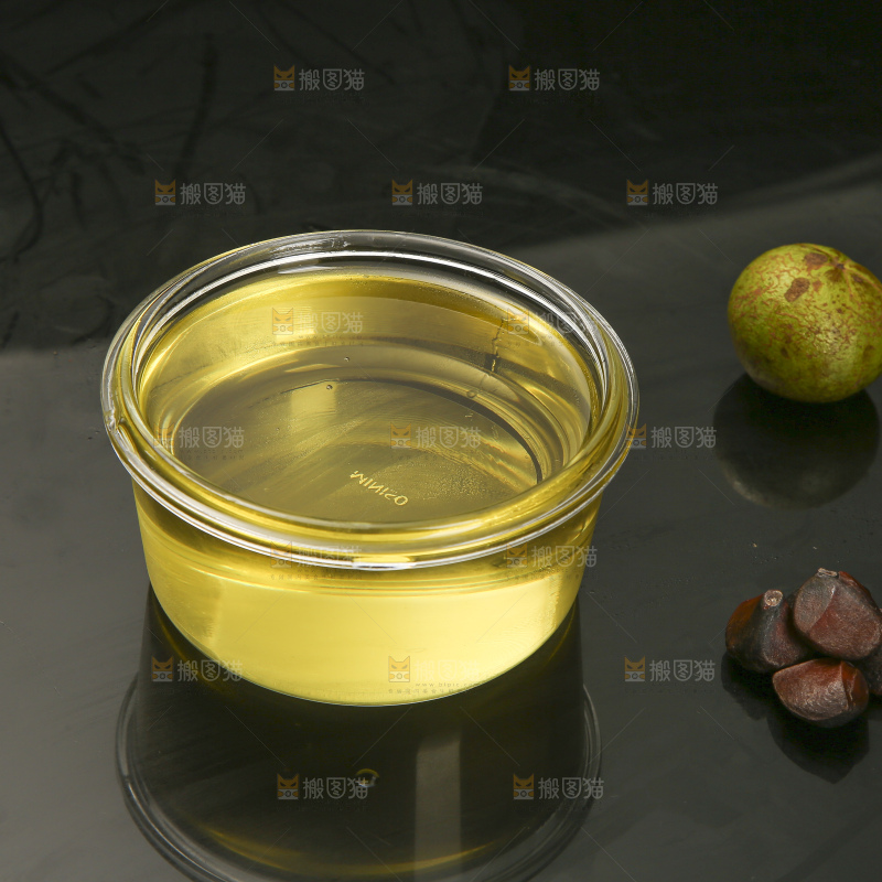 深底上的山茶油