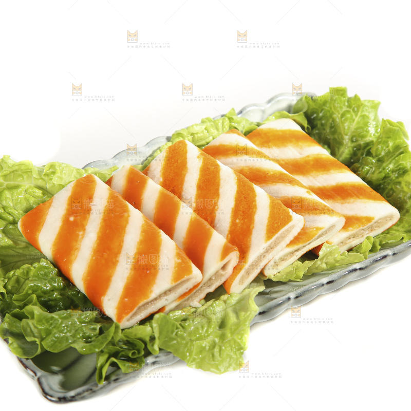 白底上的火锅丸子