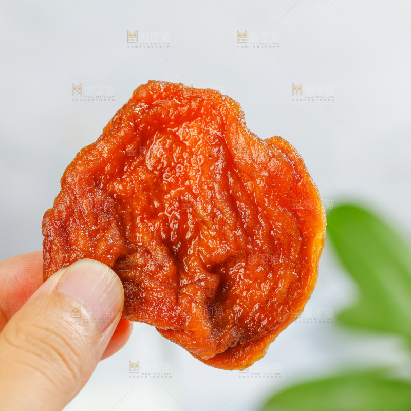 浅底上的苹果干