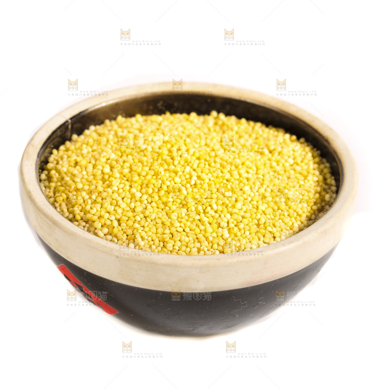 白底上的腊八粥食材