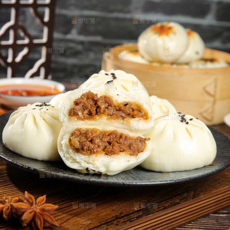 深底上的牛肉包子