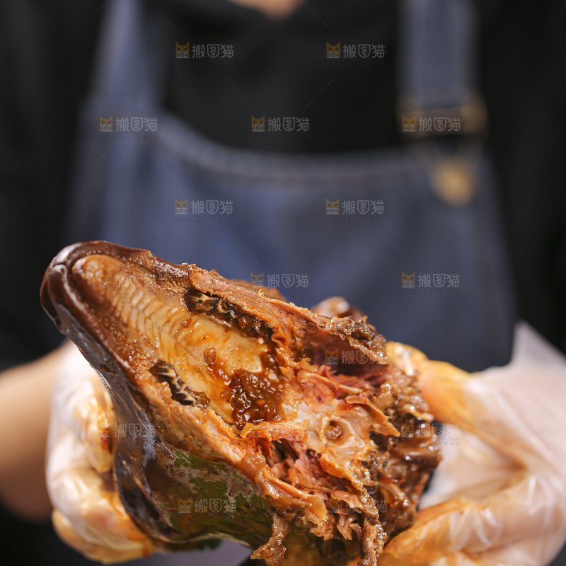深底上的羊头肉