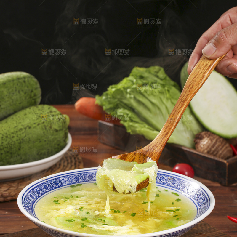 盘子里的丝瓜炒蛋