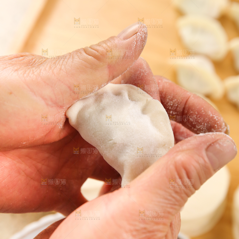 手工牛肉饺子制作