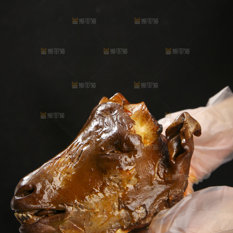 深底上的羊头肉