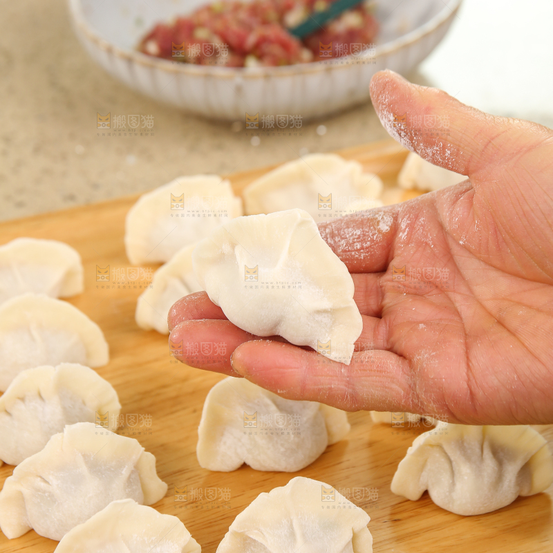 手工牛肉饺子制作