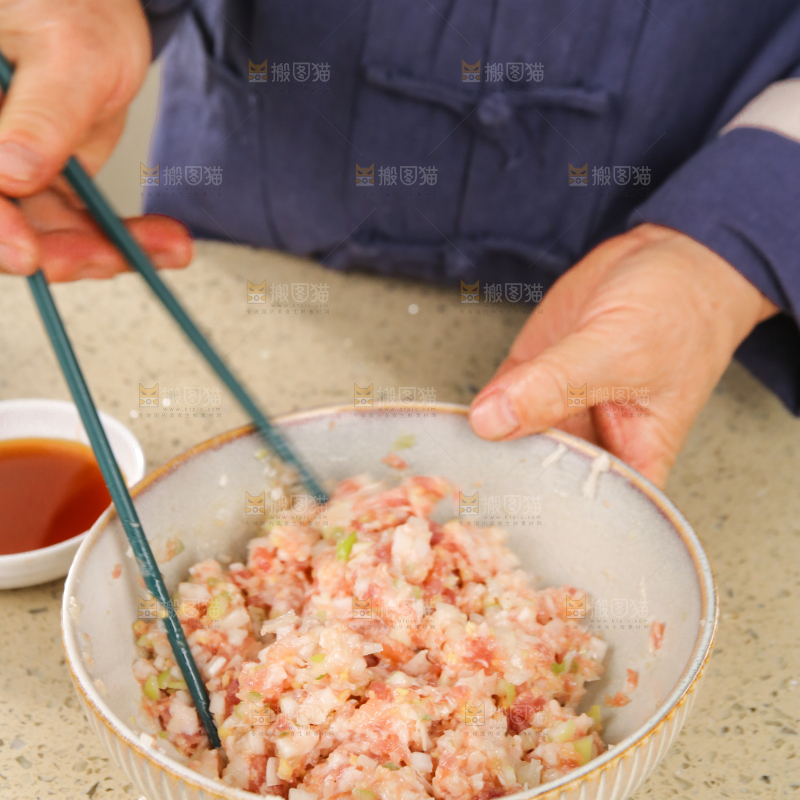 手工牛肉饺子制作