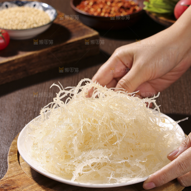 深底上的龙须菜