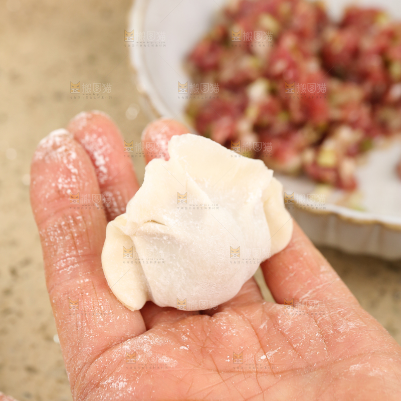 手工牛肉饺子制作