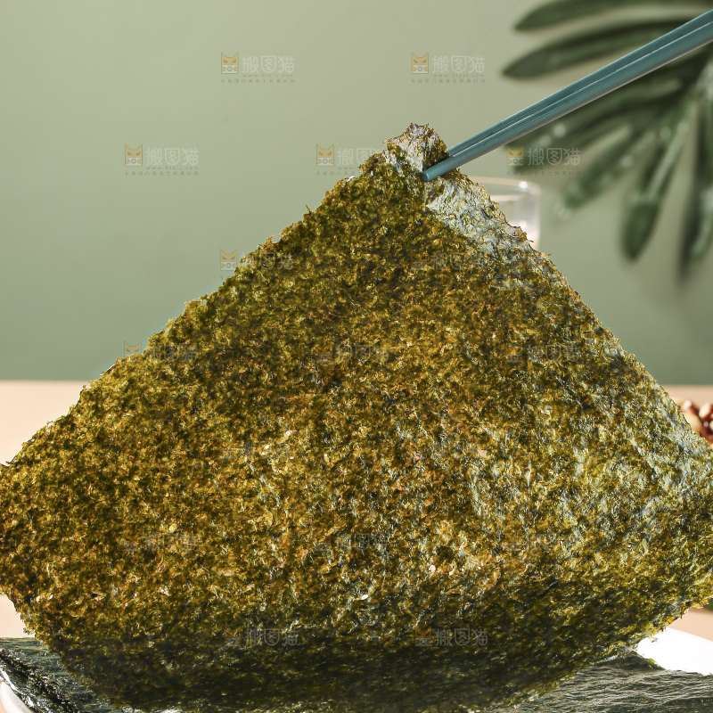 浅底上的海苔卷