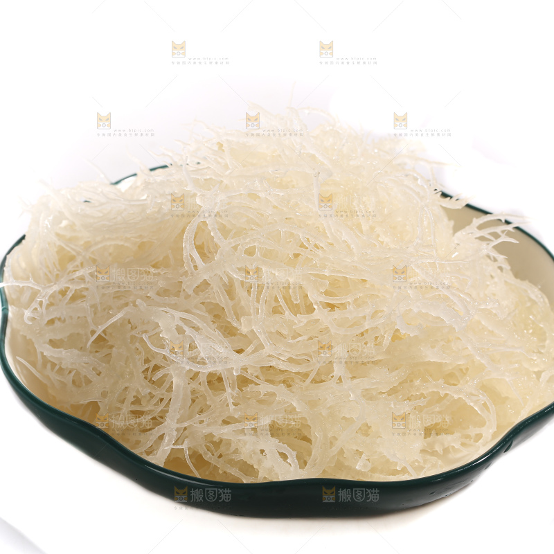 白底上的龙须菜