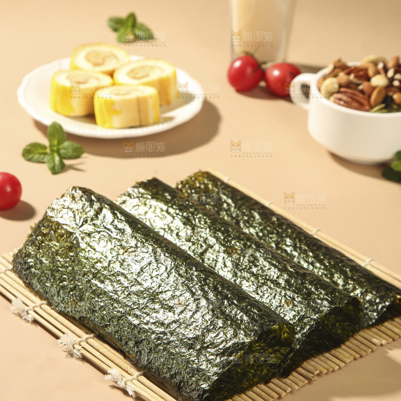 浅底上的海苔卷
