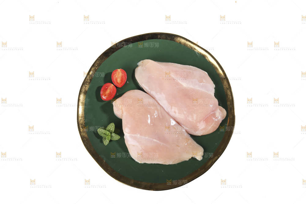 白底上的鸡胸肉