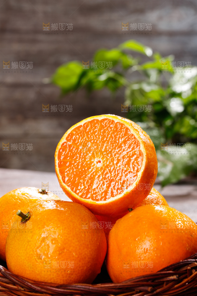 深底上的爱媛果冻橙