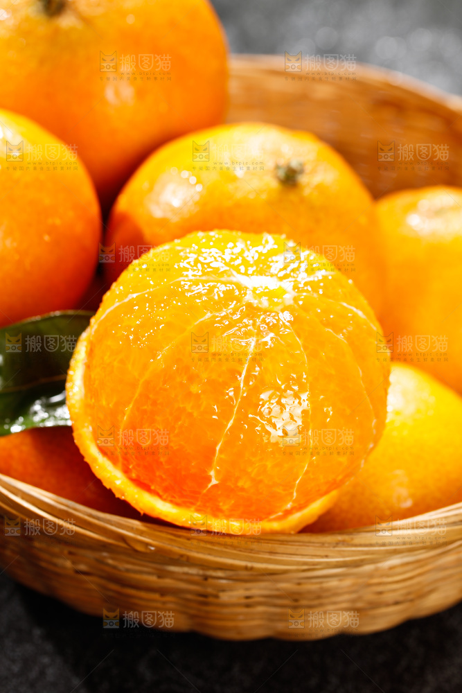深底上的爱媛果冻橙