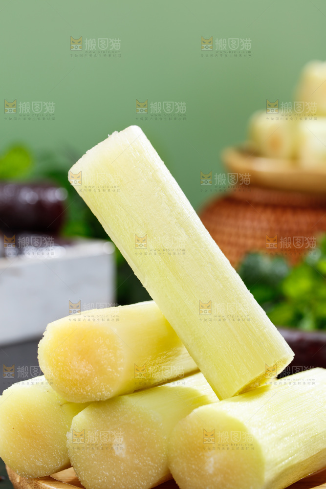 深底上的黑皮甘蔗