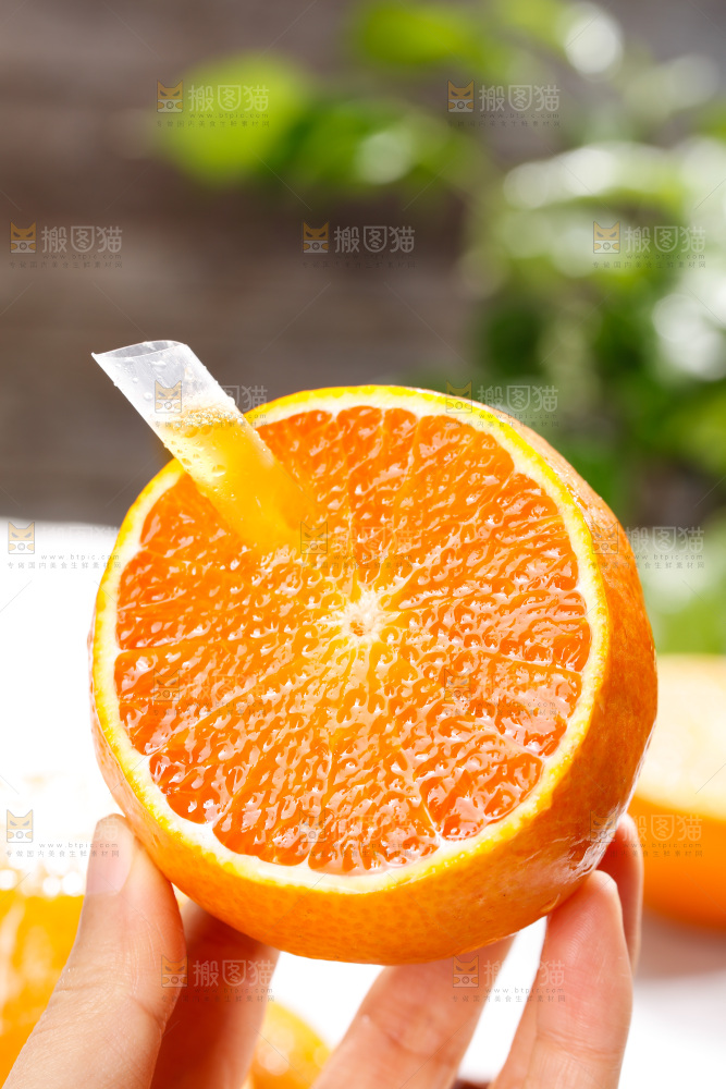 浅底上的爱媛果冻橙