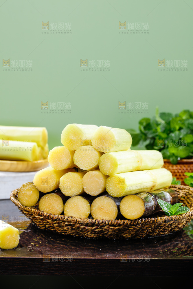 深底上的黑皮甘蔗