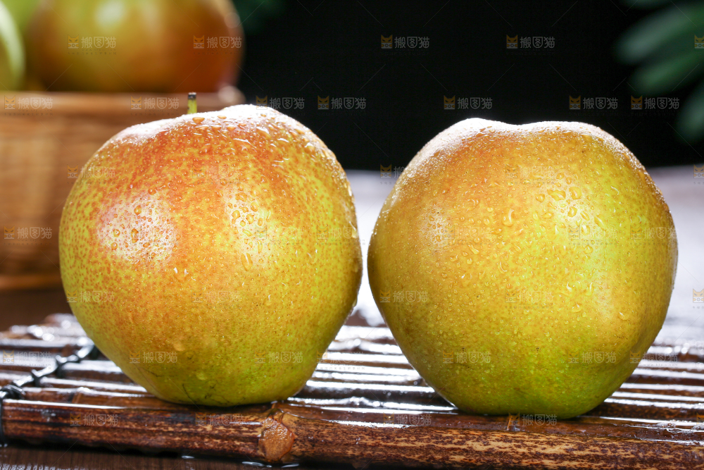 深底上的玉露香梨