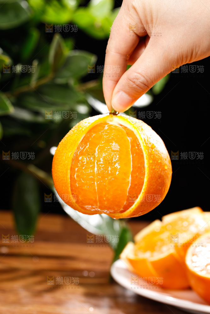 深底上的爱媛果冻橙