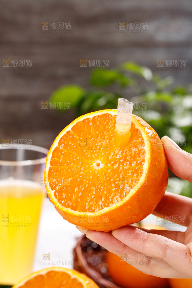 浅底上的爱媛果冻橙
