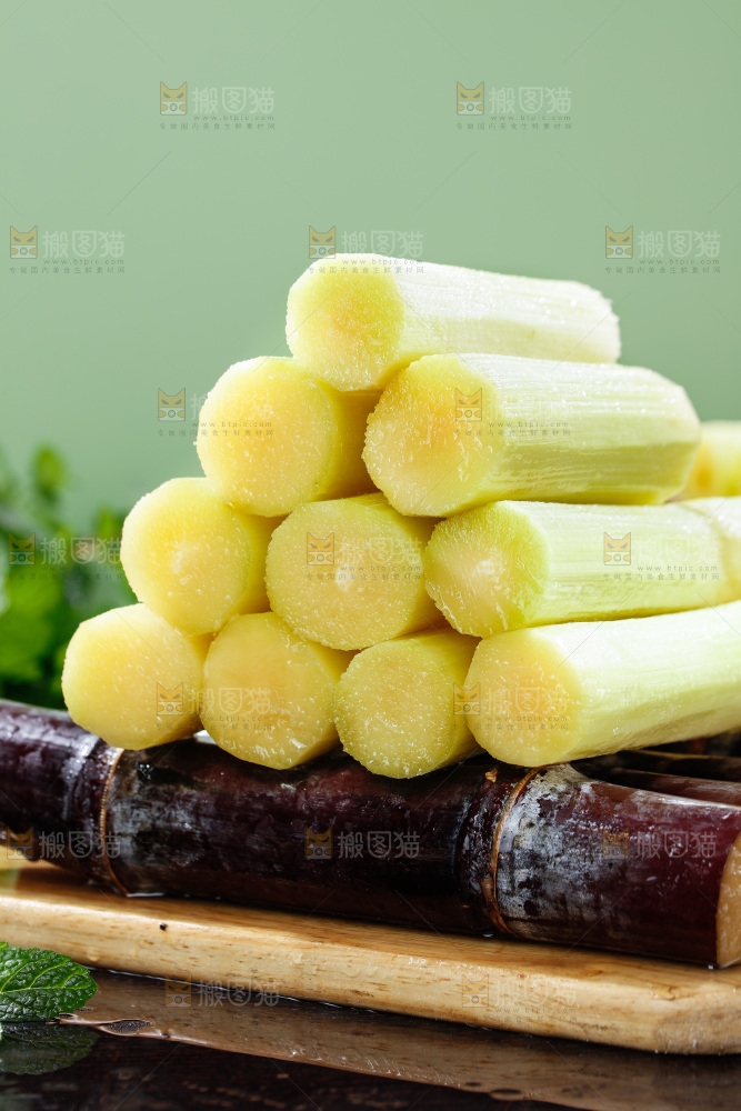 深底上的黑皮甘蔗