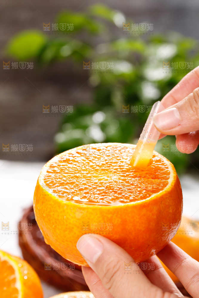 浅底上的爱媛果冻橙