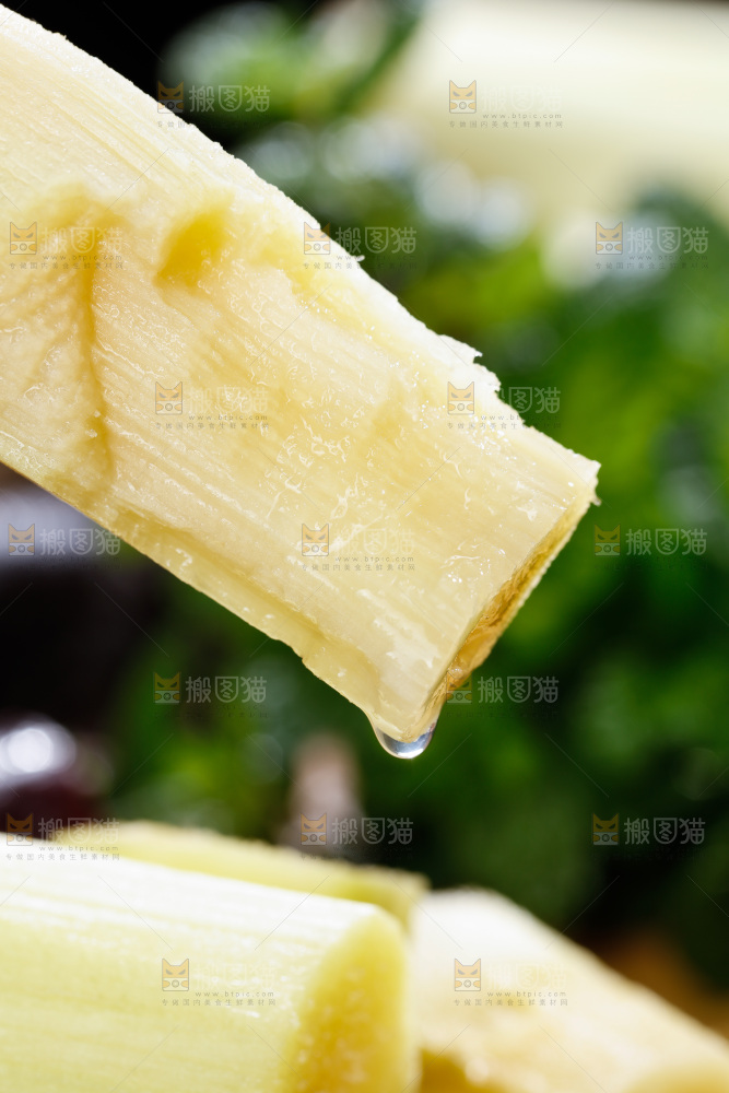 深底上的黑皮甘蔗