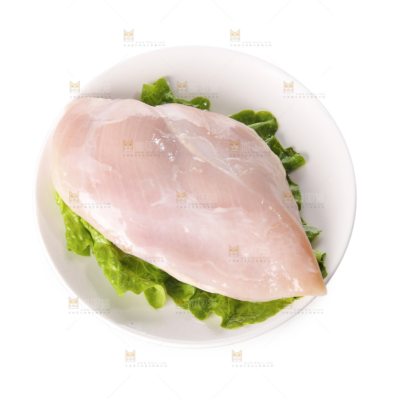 白底上的鸡胸肉