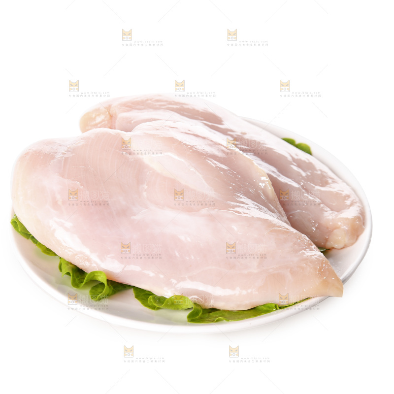 白底上的鸡胸肉
