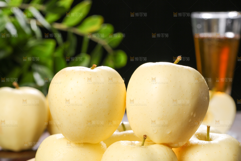 深底上的奶油富士