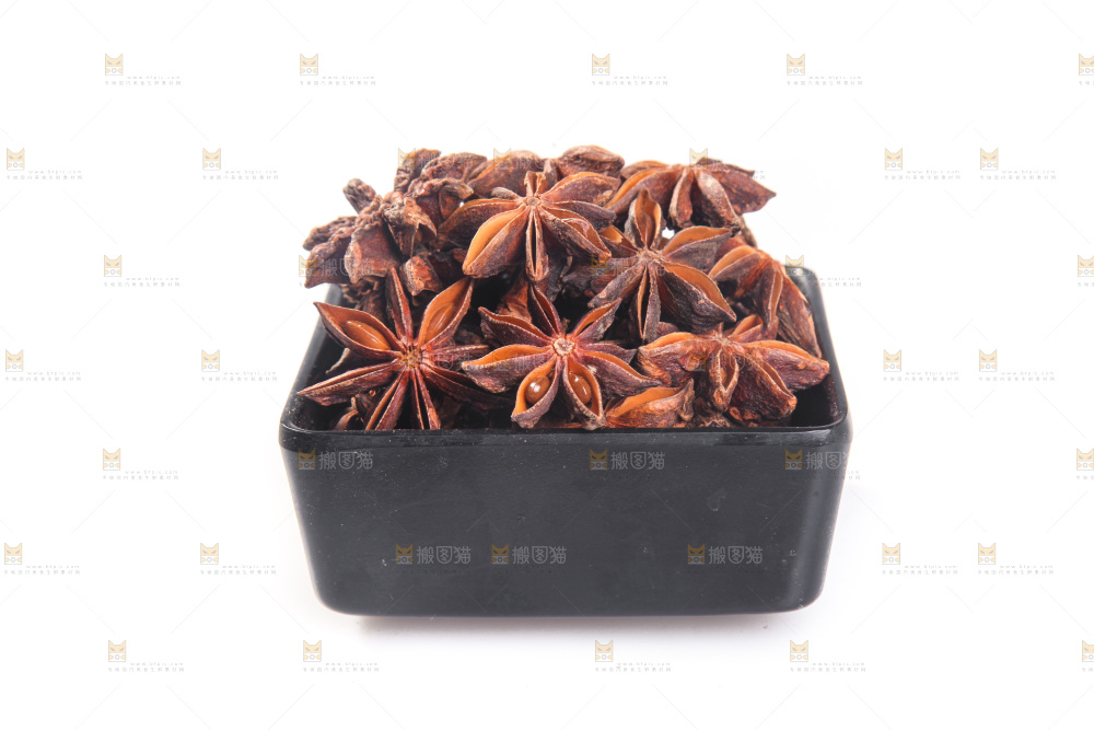 白底上的八角