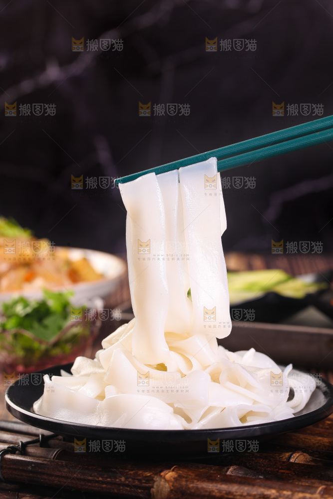 深底上的凉皮
