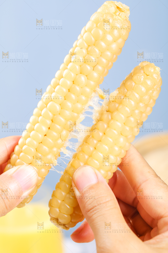 浅底上的手指糯玉米
