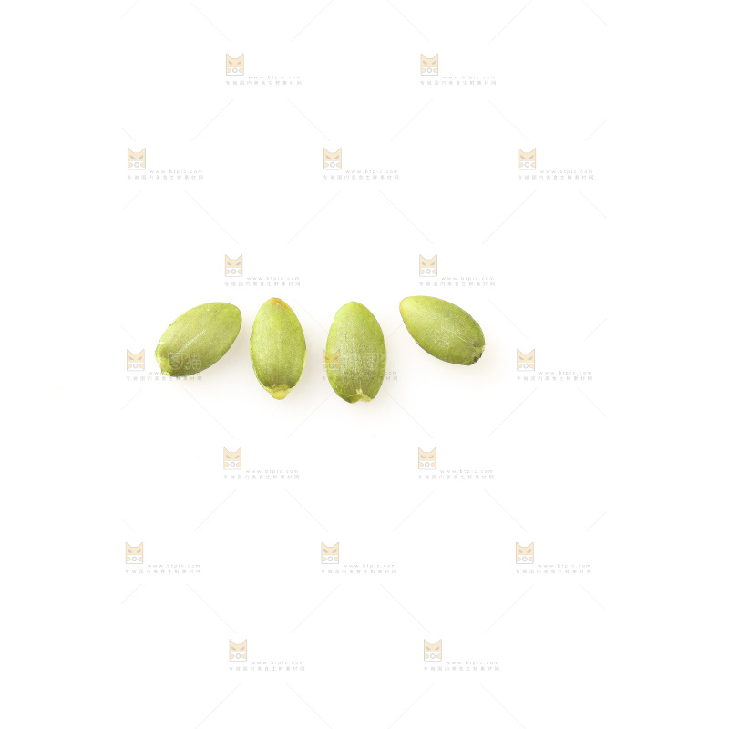 白底上的南瓜籽仁