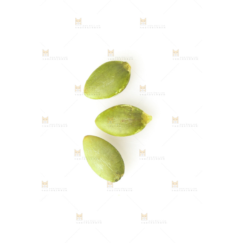 白底上的南瓜籽仁