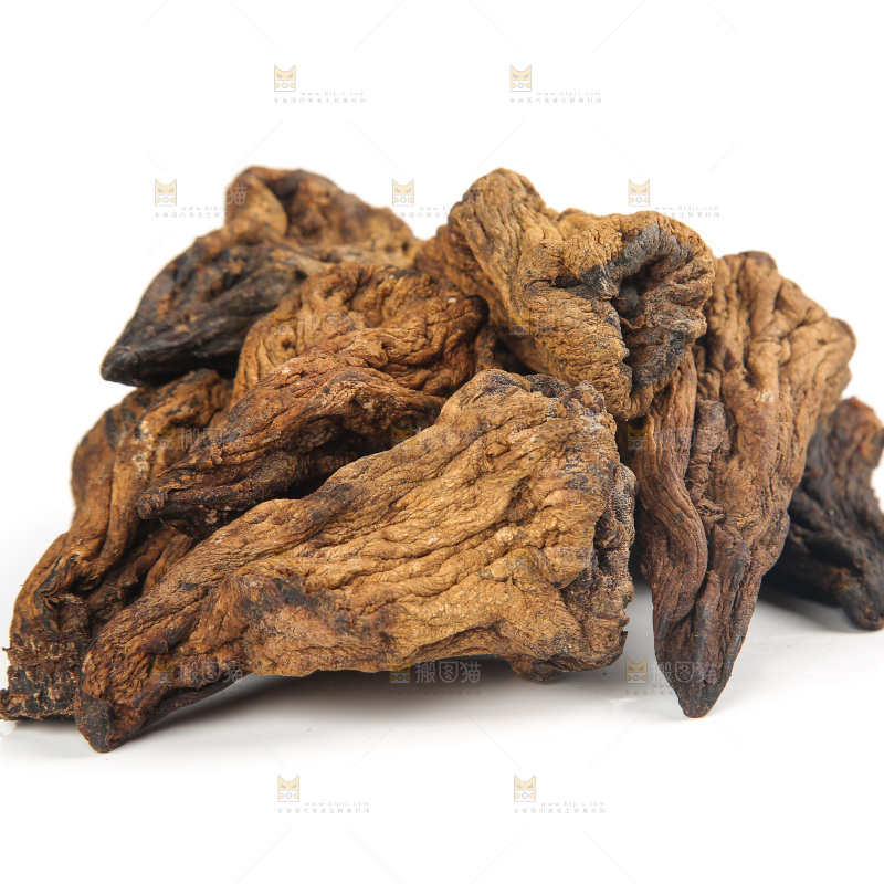 白底上的风干芥肉