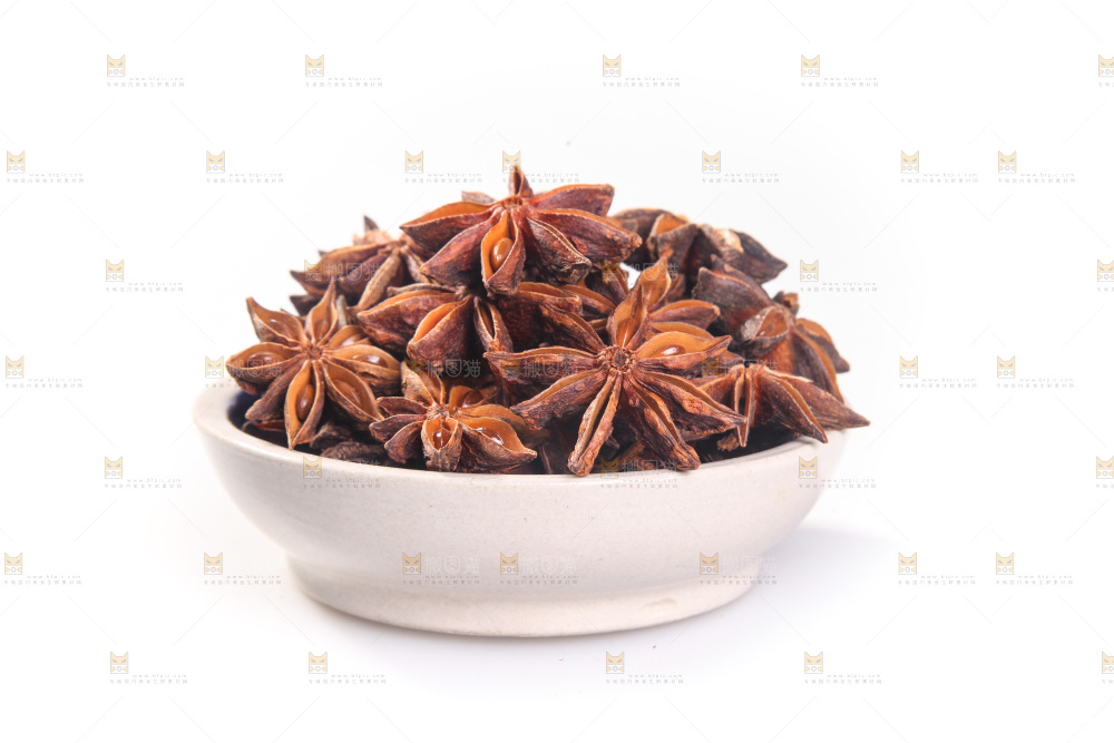 白底上的八角