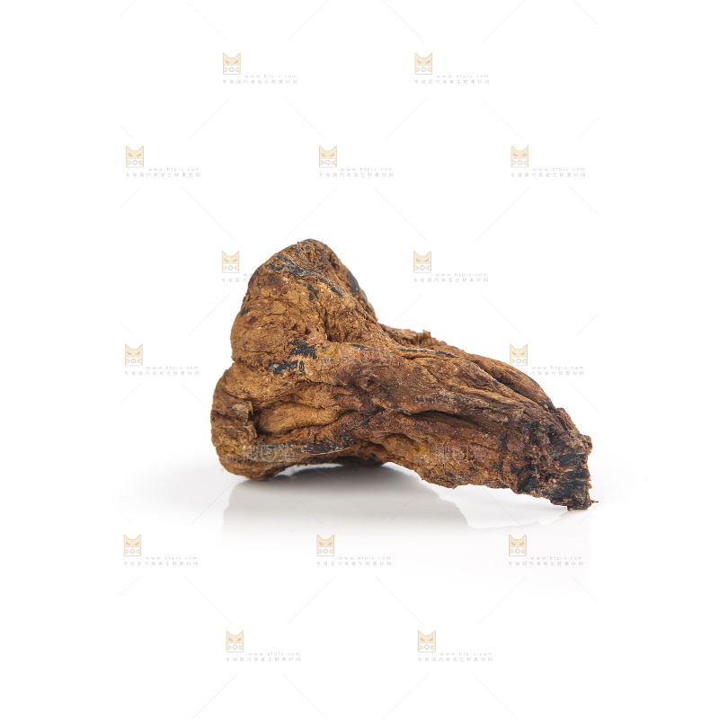 白底上的风干芥肉