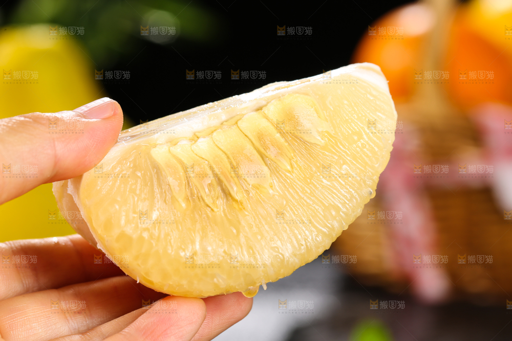 深底上的沙田柚