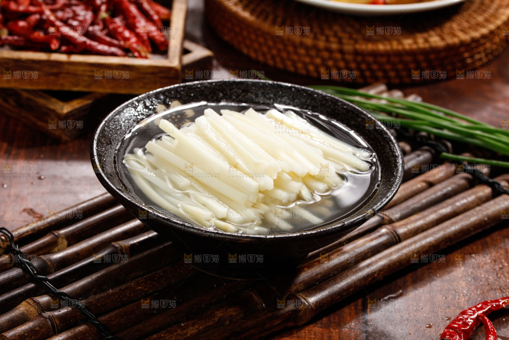 深底上的清水笋丝