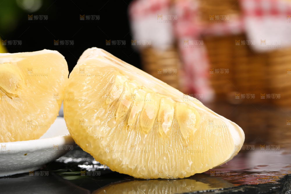 深底上的沙田柚