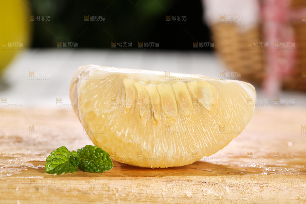 浅底上的沙田柚