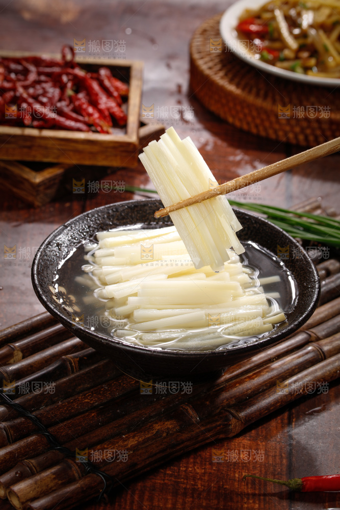 深底上的清水笋丝