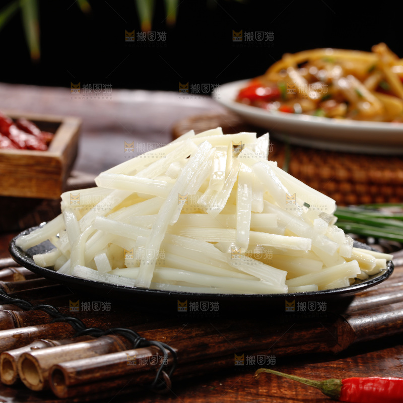 深底上的清水笋丝