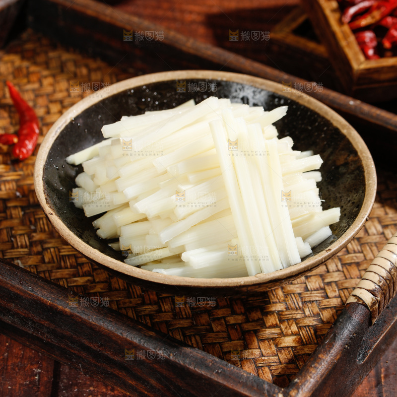 深底上的清水笋丝