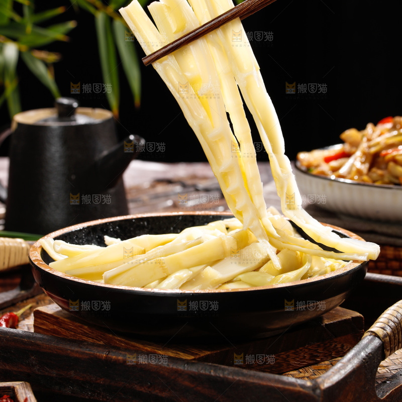 深底上的清水笋丝