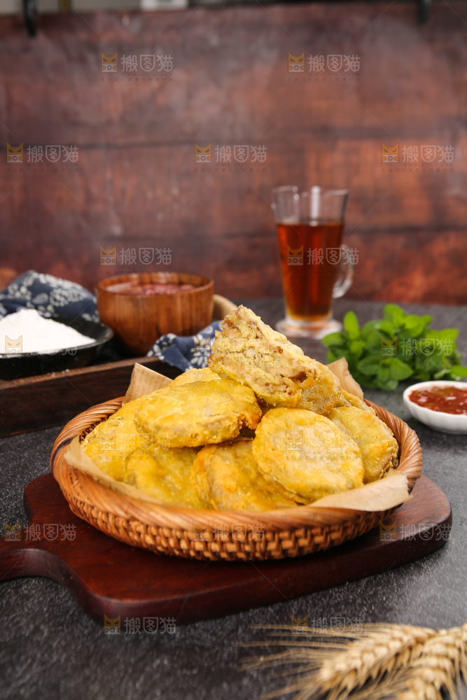 深底上的炸藕夹